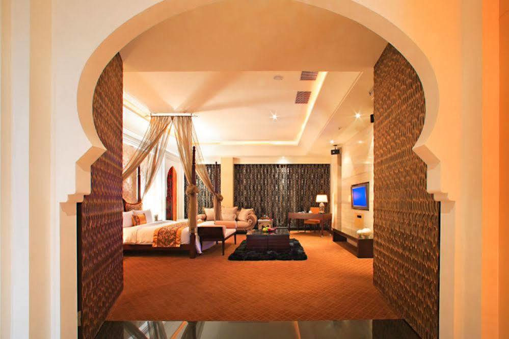 Amain Boutique Motel - Tucheng 217 Exteriör bild